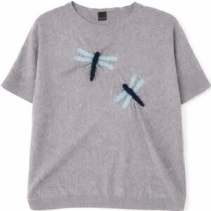 Aaeda Gray Dragonfly Graphic Top | Soft Knit
Short Sleeve Blouse